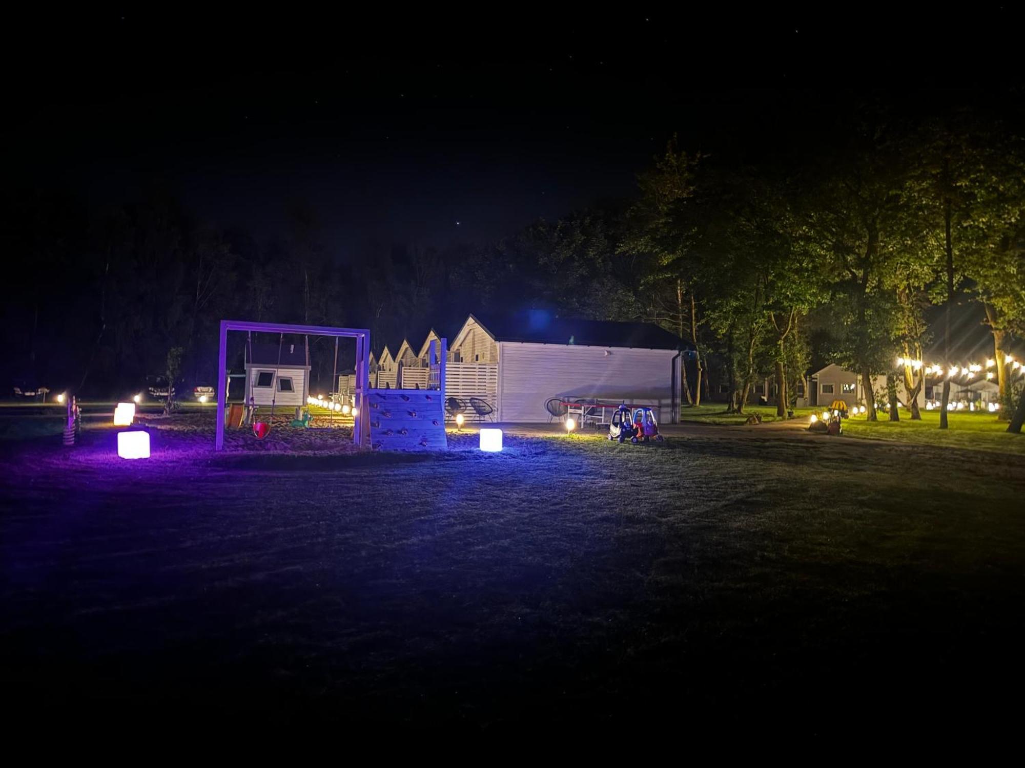 Lumi Resort Domki Letniskowe Z Podgrzewanym Basenem Rewal Kültér fotó